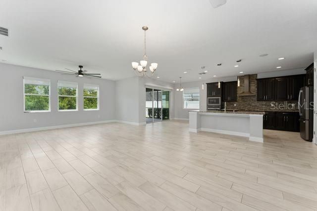 For Sale: $649,400 (4 beds, 3 baths, 2536 Square Feet)