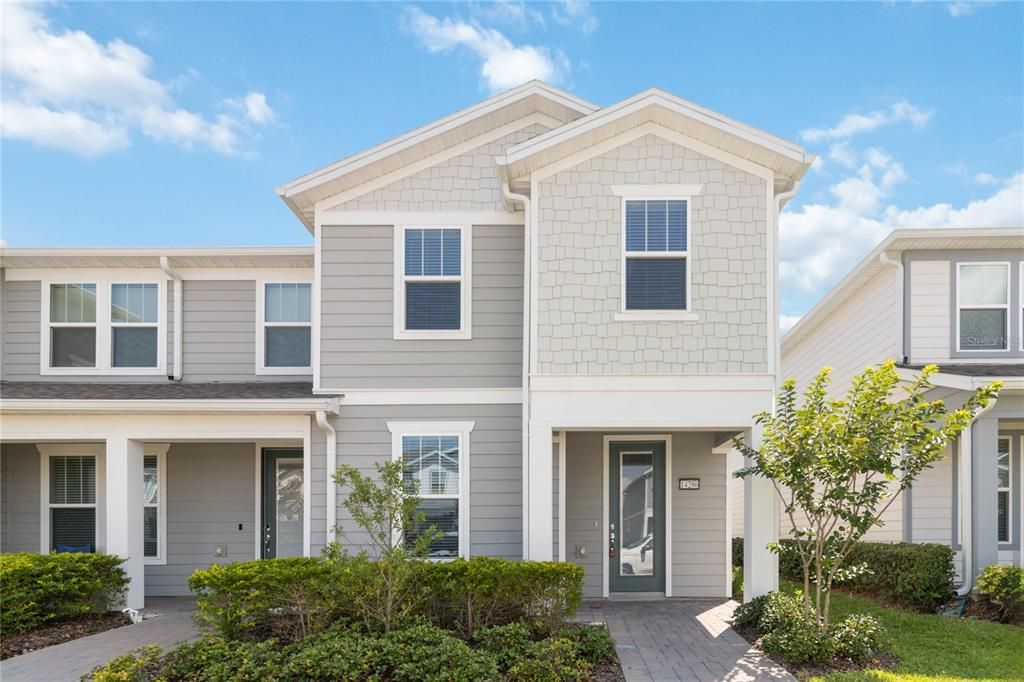 For Rent: $2,900 (4 beds, 3 baths, 1809 Square Feet)