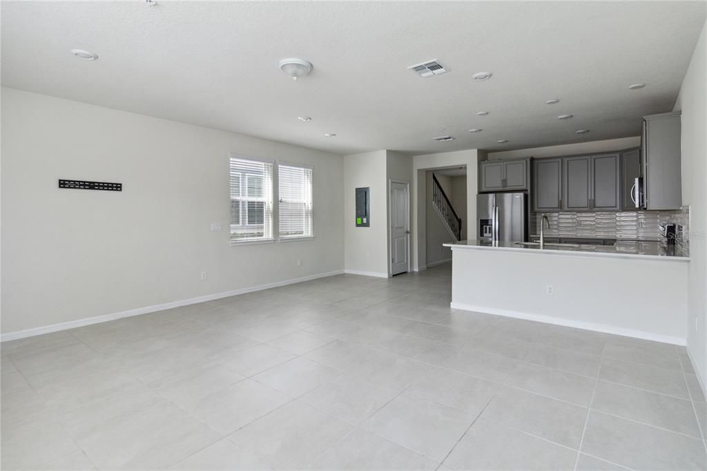 For Rent: $2,900 (4 beds, 3 baths, 1809 Square Feet)