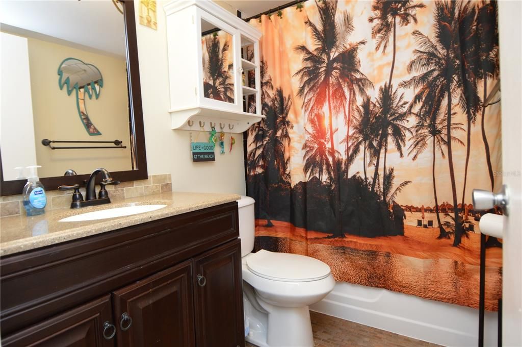 For Rent: $1,850 (1 beds, 1 baths, 747 Square Feet)