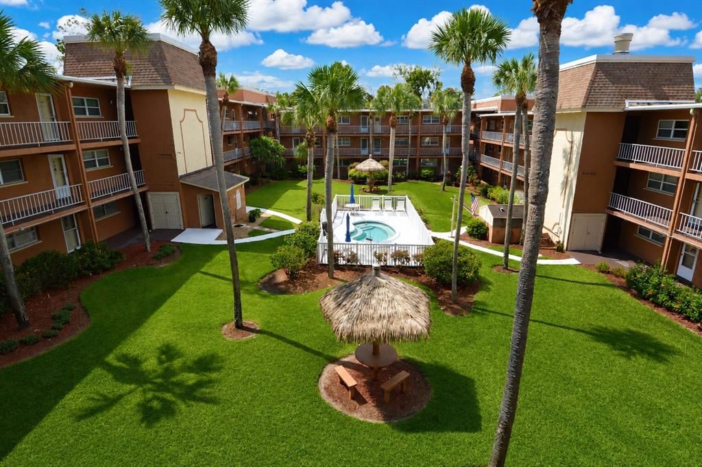 For Rent: $1,850 (1 beds, 1 baths, 747 Square Feet)