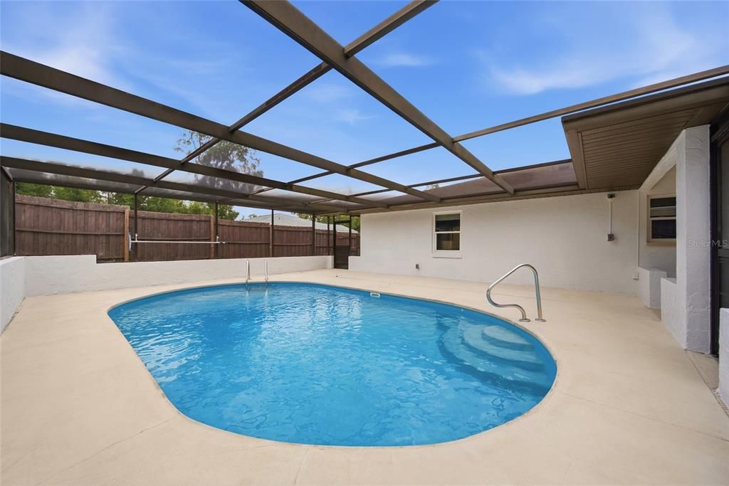 For Sale: $235,000 (2 beds, 2 baths, 1226 Square Feet)