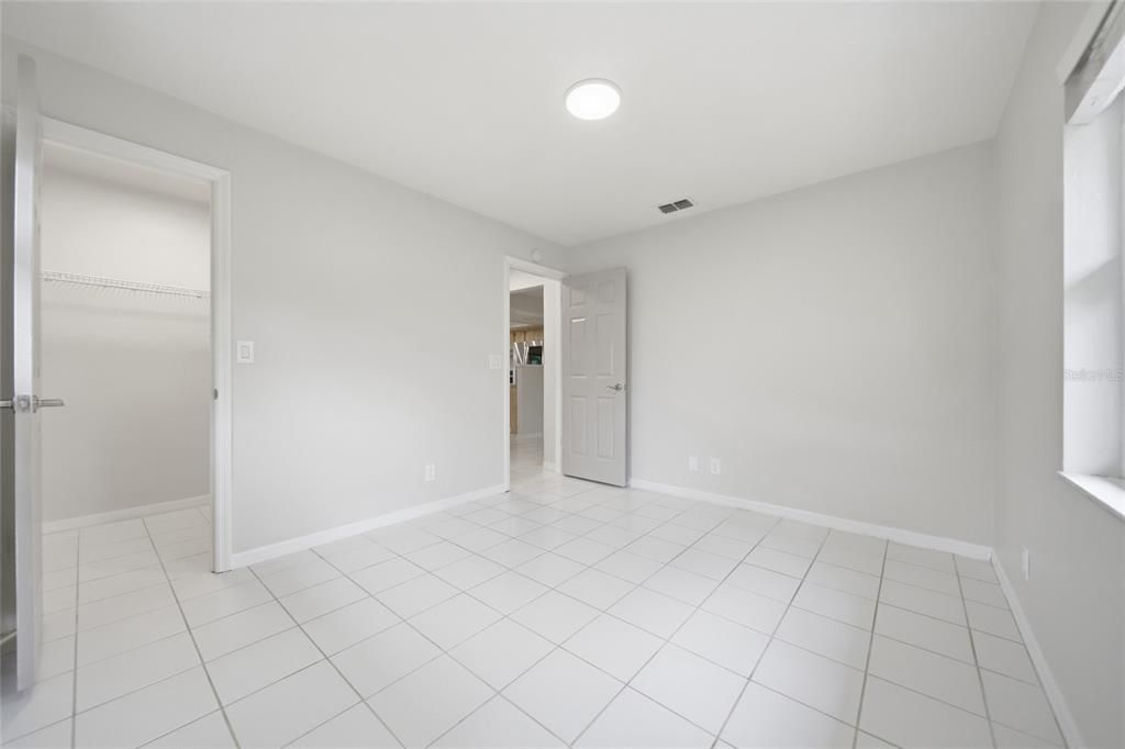 For Sale: $235,000 (2 beds, 2 baths, 1226 Square Feet)