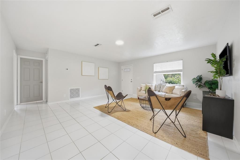 For Sale: $235,000 (2 beds, 2 baths, 1226 Square Feet)