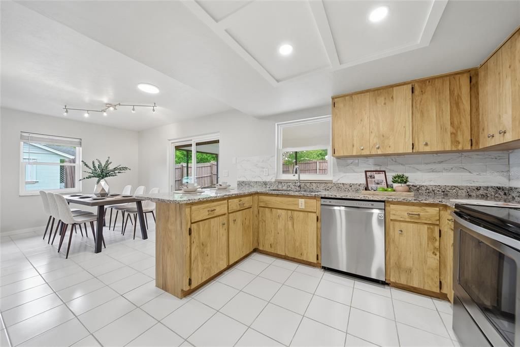 For Sale: $235,000 (2 beds, 2 baths, 1226 Square Feet)