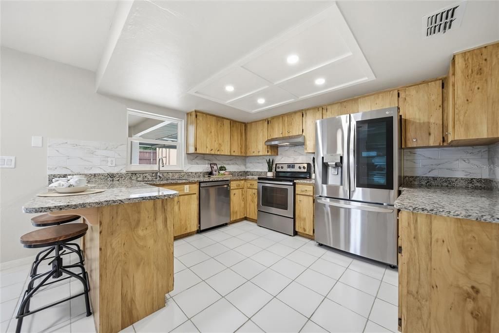 For Sale: $235,000 (2 beds, 2 baths, 1226 Square Feet)