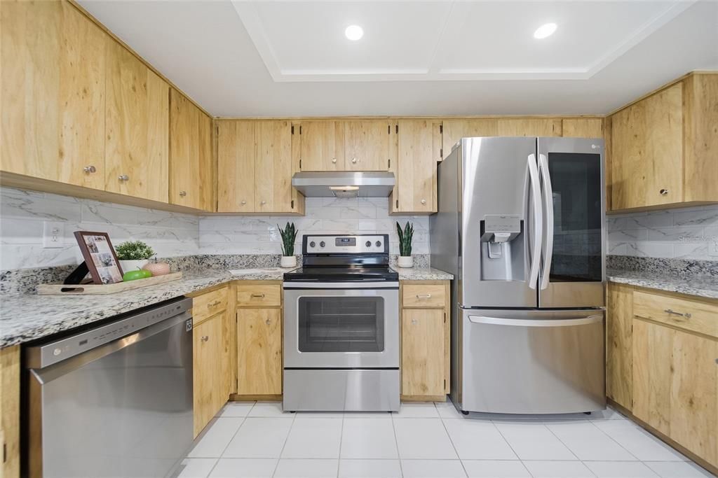 For Sale: $235,000 (2 beds, 2 baths, 1226 Square Feet)