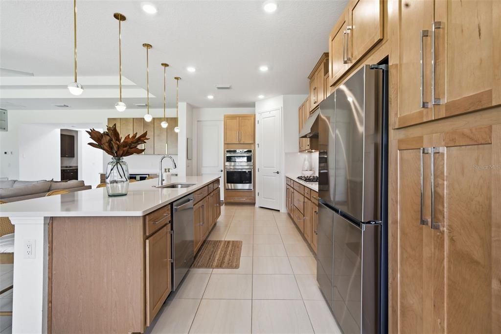 For Sale: $849,900 (5 beds, 4 baths, 3428 Square Feet)