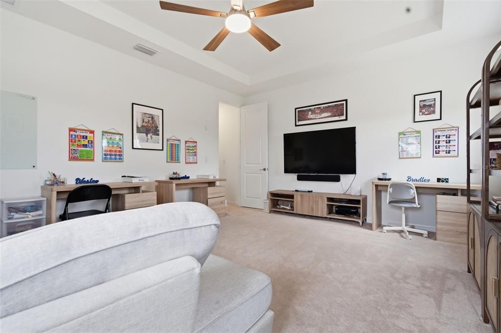 For Sale: $849,900 (5 beds, 4 baths, 3428 Square Feet)