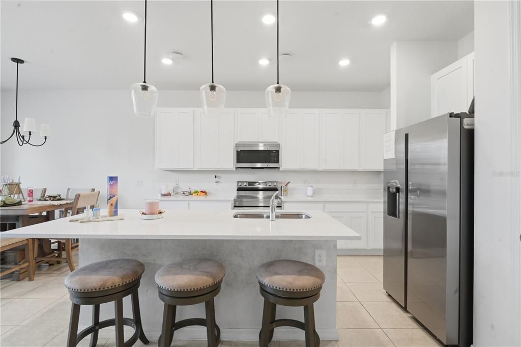 En Venta: $335,000 (3 camas, 2 baños, 1653 Pies cuadrados)