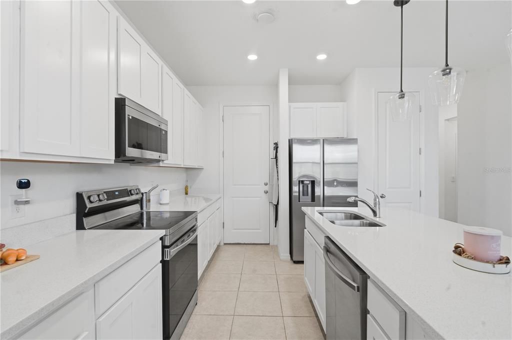 En Venta: $335,000 (3 camas, 2 baños, 1653 Pies cuadrados)