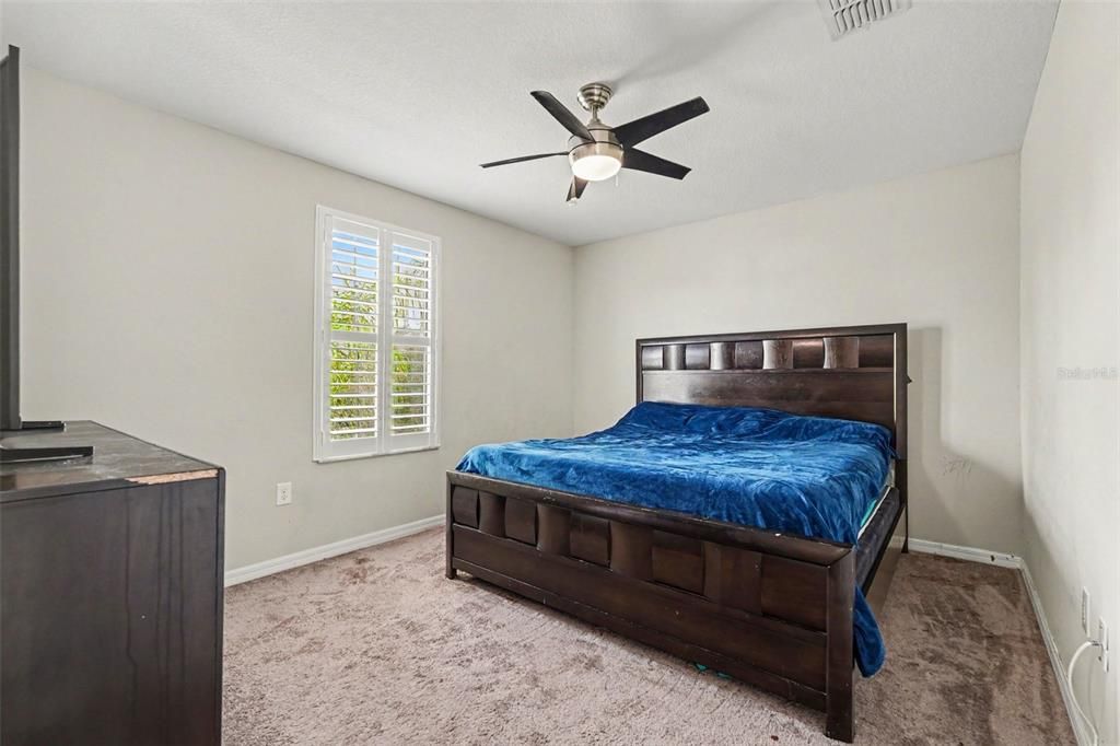 For Sale: $425,000 (6 beds, 3 baths, 3362 Square Feet)