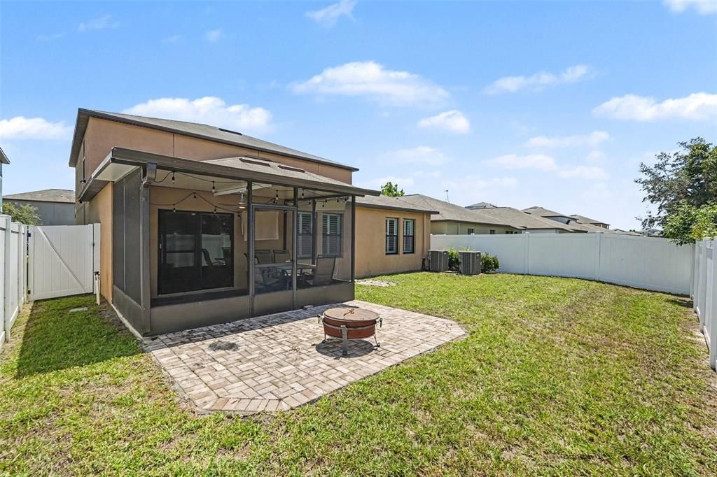 For Sale: $425,000 (6 beds, 3 baths, 3362 Square Feet)