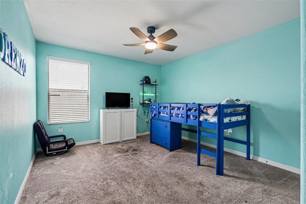 For Sale: $425,000 (6 beds, 3 baths, 3362 Square Feet)