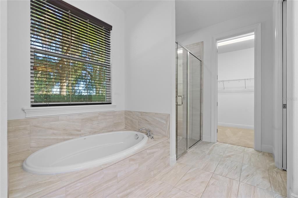 For Sale: $549,900 (4 beds, 2 baths, 2374 Square Feet)