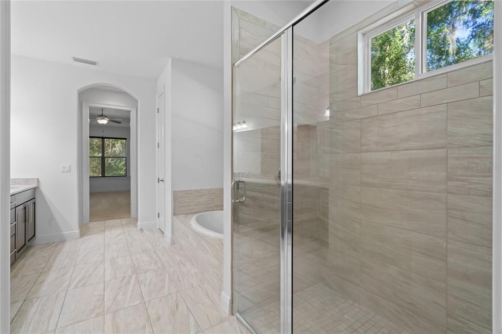 For Sale: $549,900 (4 beds, 2 baths, 2374 Square Feet)