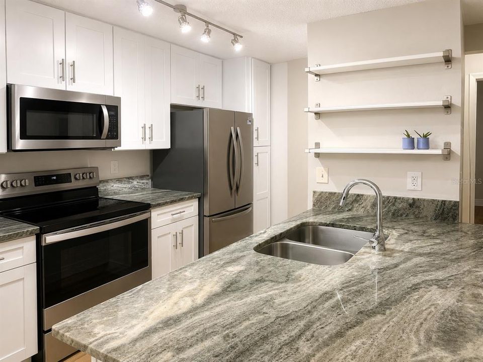 В аренду: $1,695 (2 спален, 2 ванн, 1019 Квадратных фут)