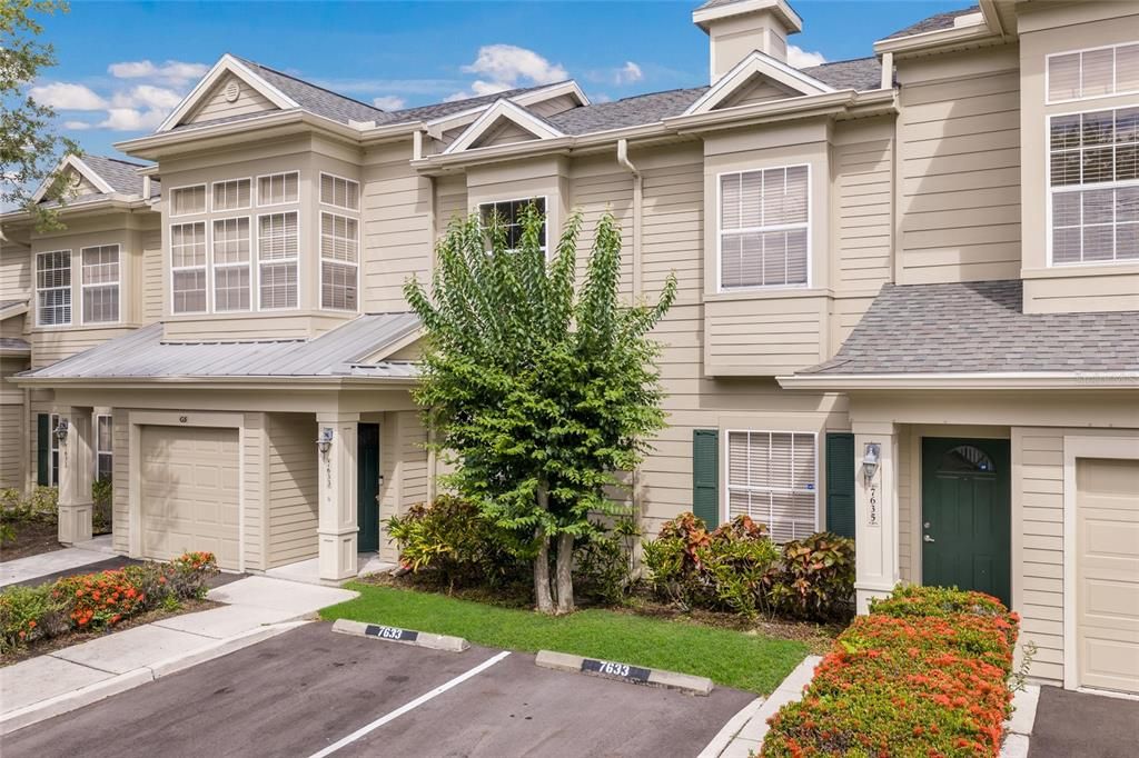 For Sale: $250,000 (2 beds, 2 baths, 1168 Square Feet)