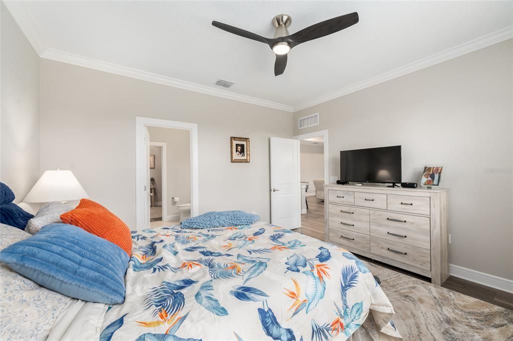 For Sale: $389,900 (3 beds, 2 baths, 1662 Square Feet)