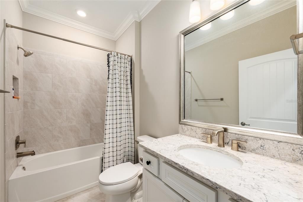For Sale: $389,900 (3 beds, 2 baths, 1662 Square Feet)