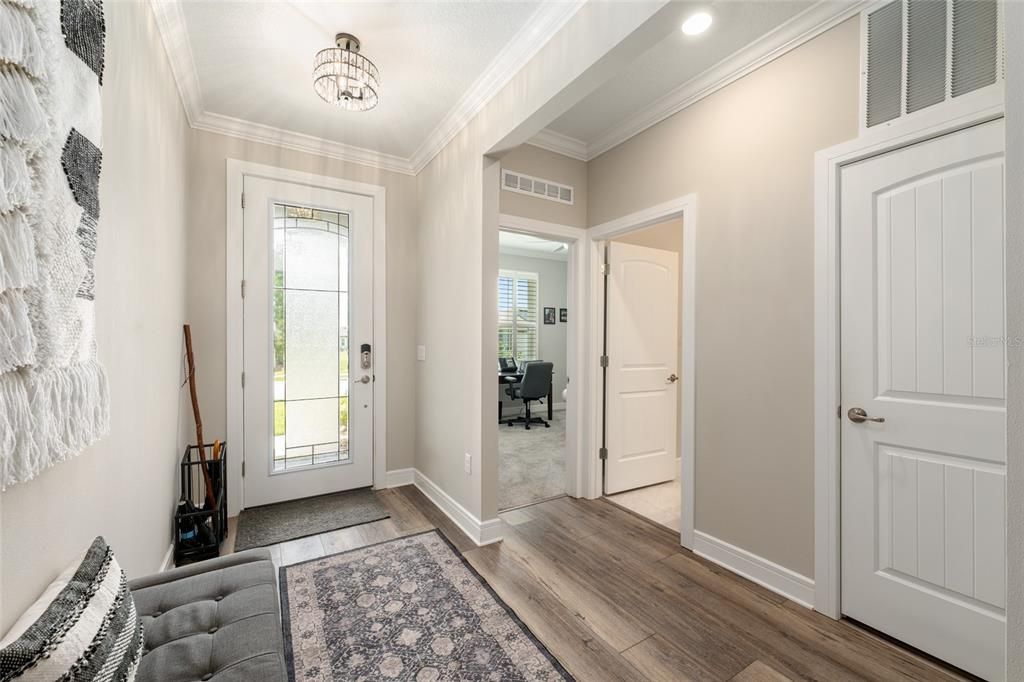 For Sale: $389,900 (3 beds, 2 baths, 1662 Square Feet)
