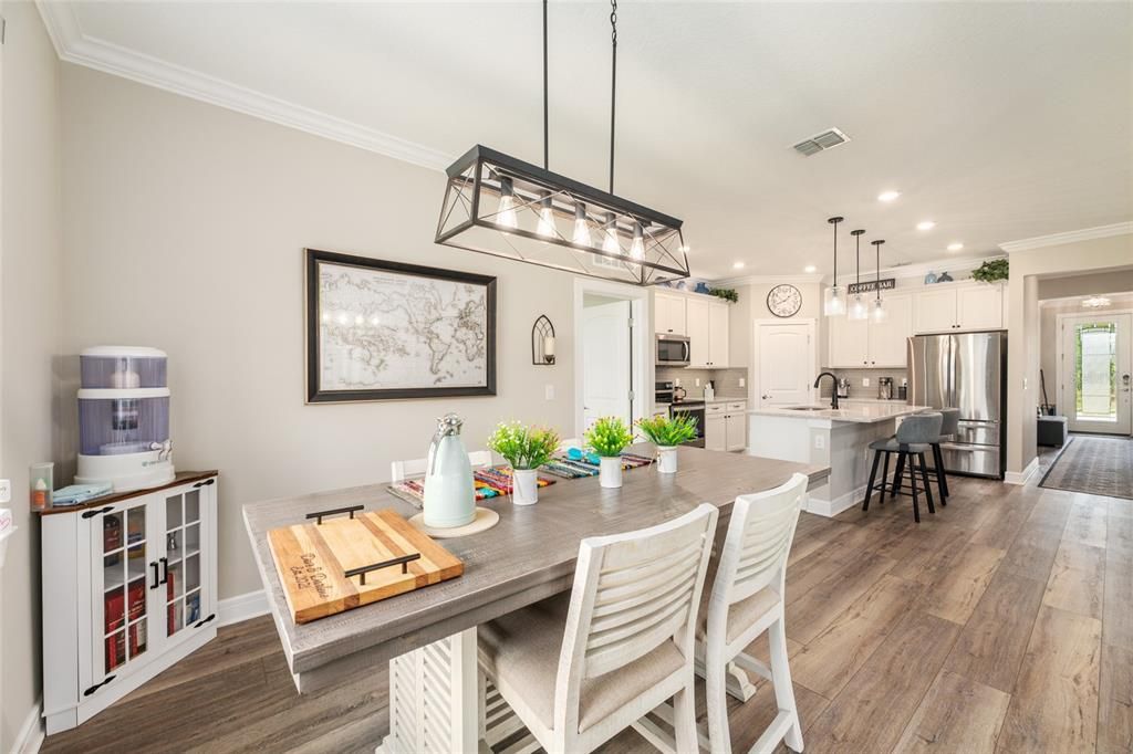 For Sale: $389,900 (3 beds, 2 baths, 1662 Square Feet)