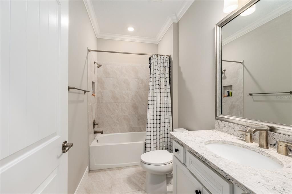 For Sale: $389,900 (3 beds, 2 baths, 1662 Square Feet)