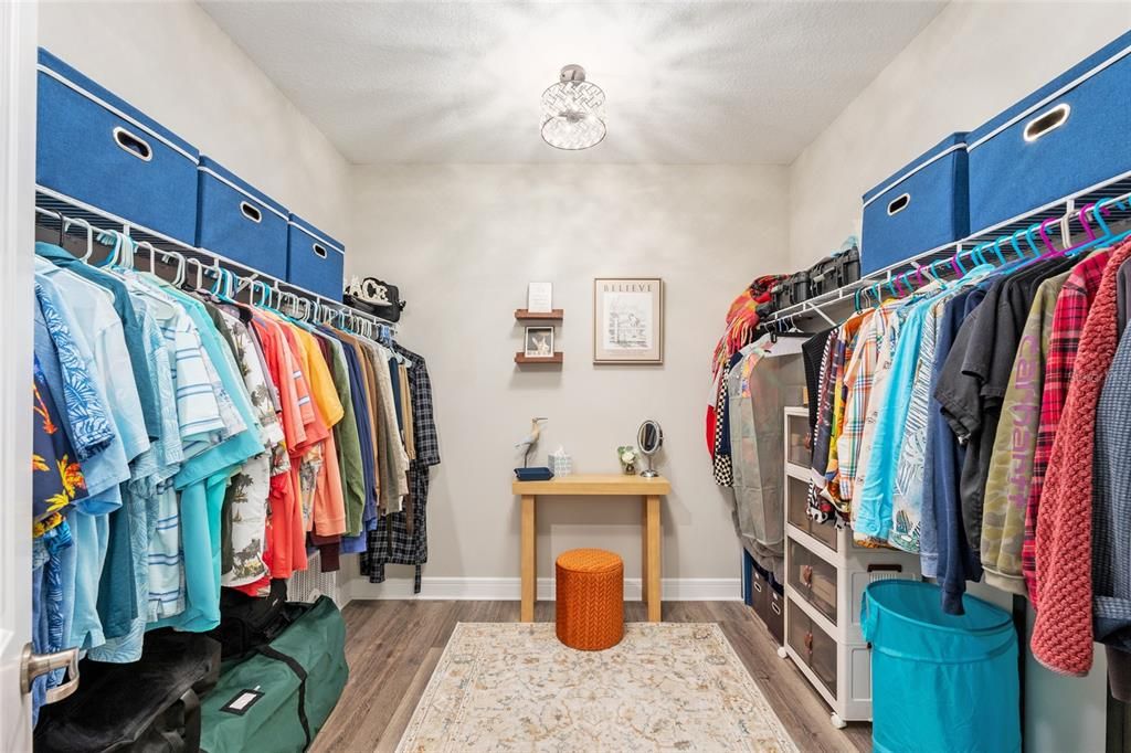 For Sale: $389,900 (3 beds, 2 baths, 1662 Square Feet)