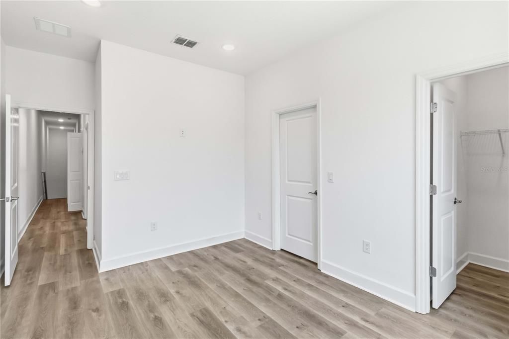 For Sale: $824,900 (6 beds, 4 baths, 3231 Square Feet)