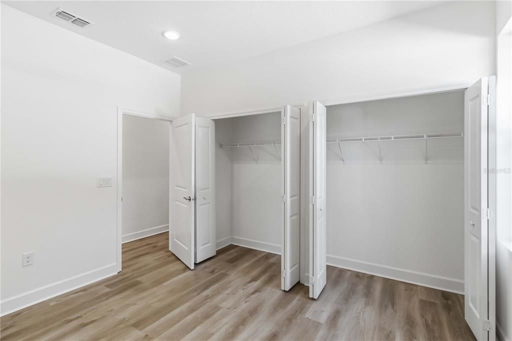 For Sale: $824,900 (6 beds, 4 baths, 3231 Square Feet)