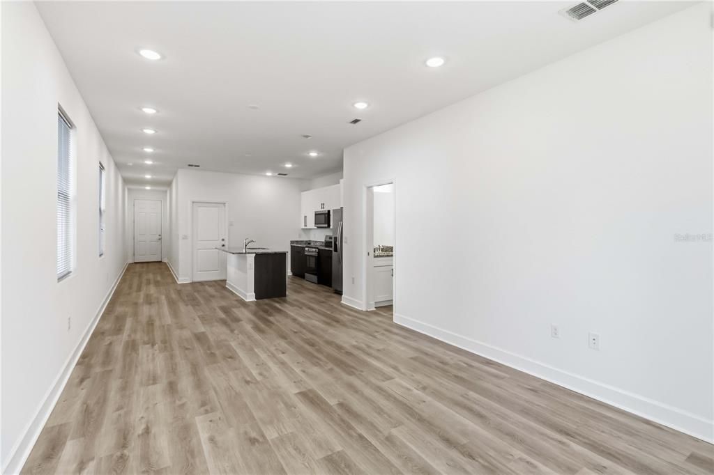 For Sale: $824,900 (6 beds, 4 baths, 3231 Square Feet)