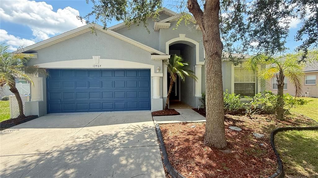 For Sale: $330,000 (4 beds, 3 baths, 1789 Square Feet)