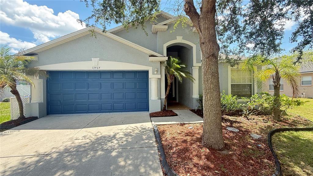 For Sale: $330,000 (4 beds, 3 baths, 1789 Square Feet)