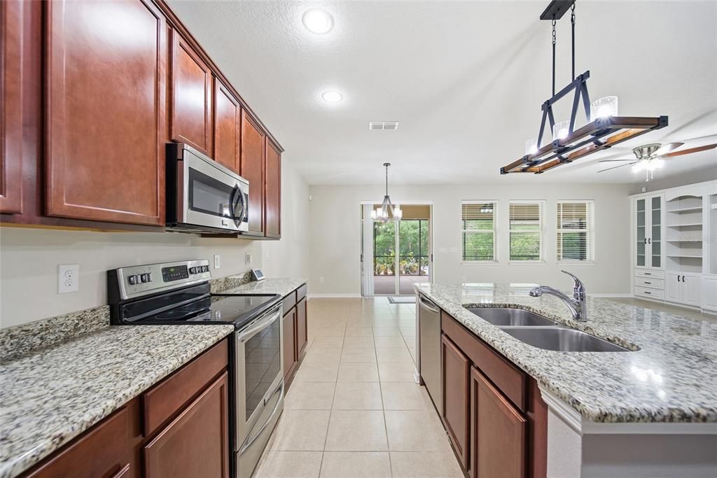 For Sale: $549,000 (5 beds, 4 baths, 3098 Square Feet)