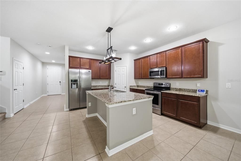 For Sale: $549,000 (5 beds, 4 baths, 3098 Square Feet)