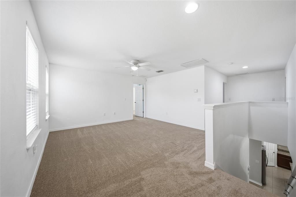 For Sale: $549,000 (5 beds, 4 baths, 3098 Square Feet)