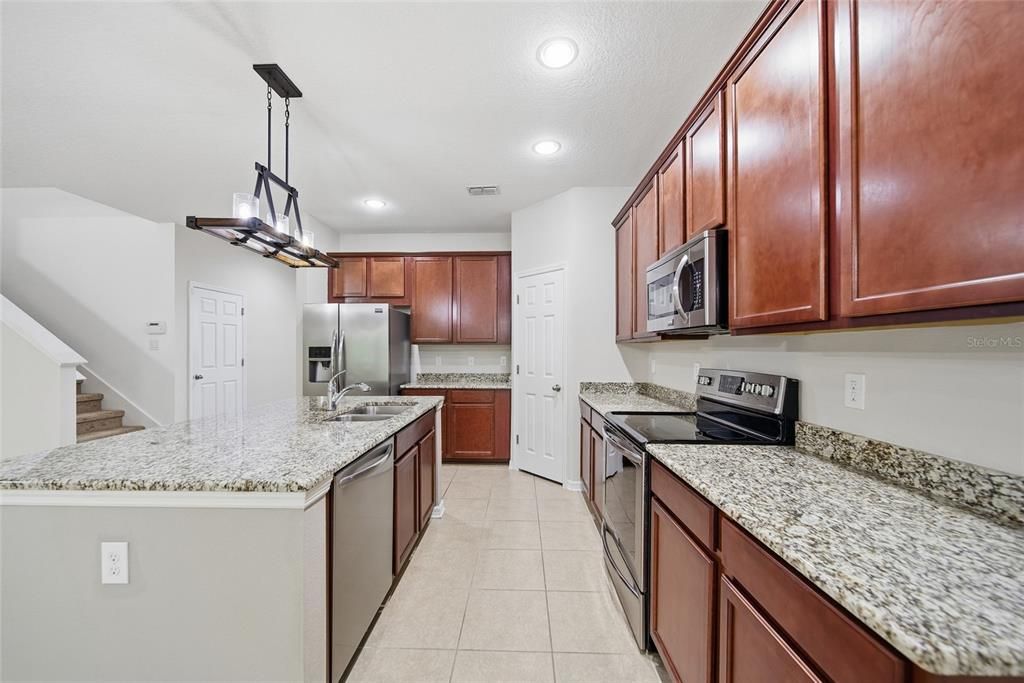 For Sale: $549,000 (5 beds, 4 baths, 3098 Square Feet)