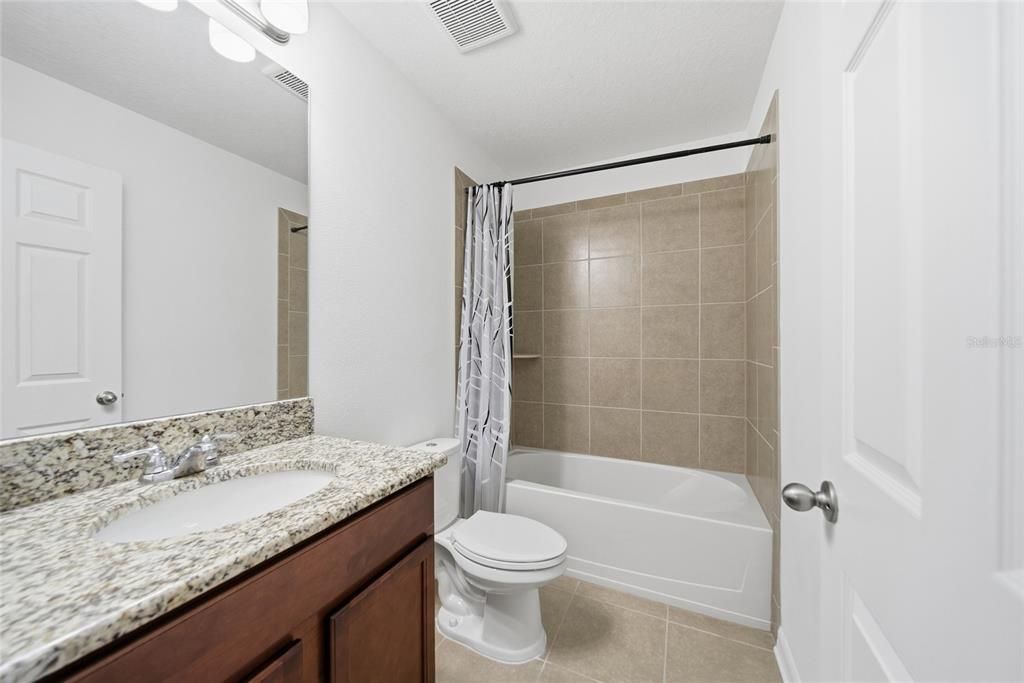 For Sale: $549,000 (5 beds, 4 baths, 3098 Square Feet)