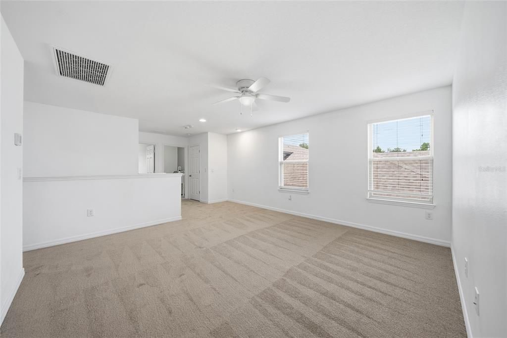 For Sale: $549,000 (5 beds, 4 baths, 3098 Square Feet)