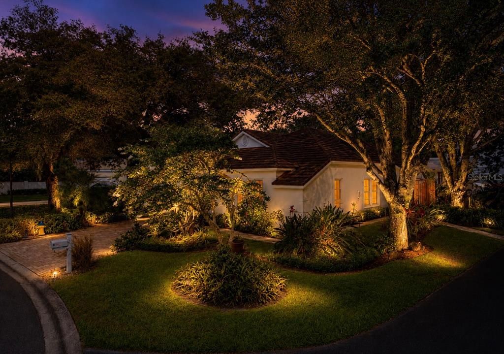 For Sale: $565,000 (3 beds, 2 baths, 1928 Square Feet)