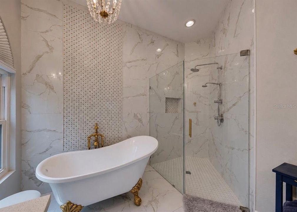 For Sale: $565,000 (3 beds, 2 baths, 1928 Square Feet)