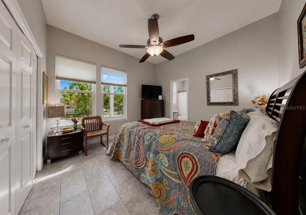 For Sale: $565,000 (3 beds, 2 baths, 1928 Square Feet)