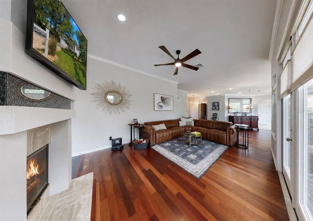 For Sale: $565,000 (3 beds, 2 baths, 1928 Square Feet)