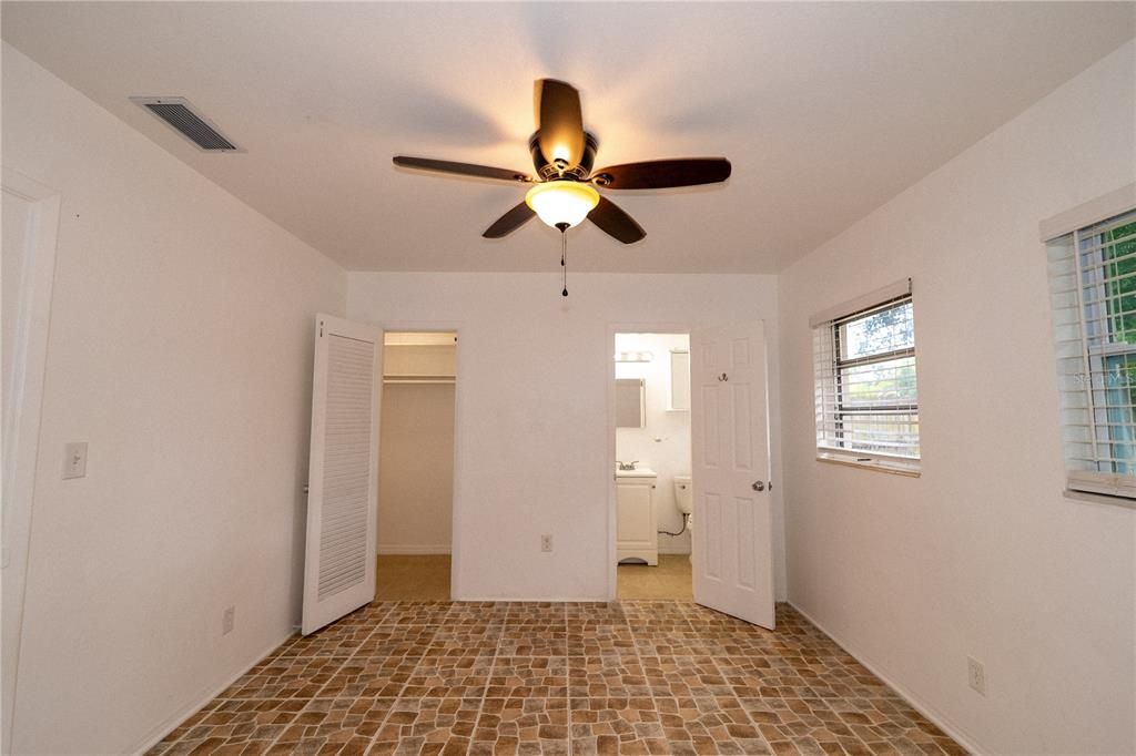 For Rent: $1,900 (2 beds, 2 baths, 1282 Square Feet)