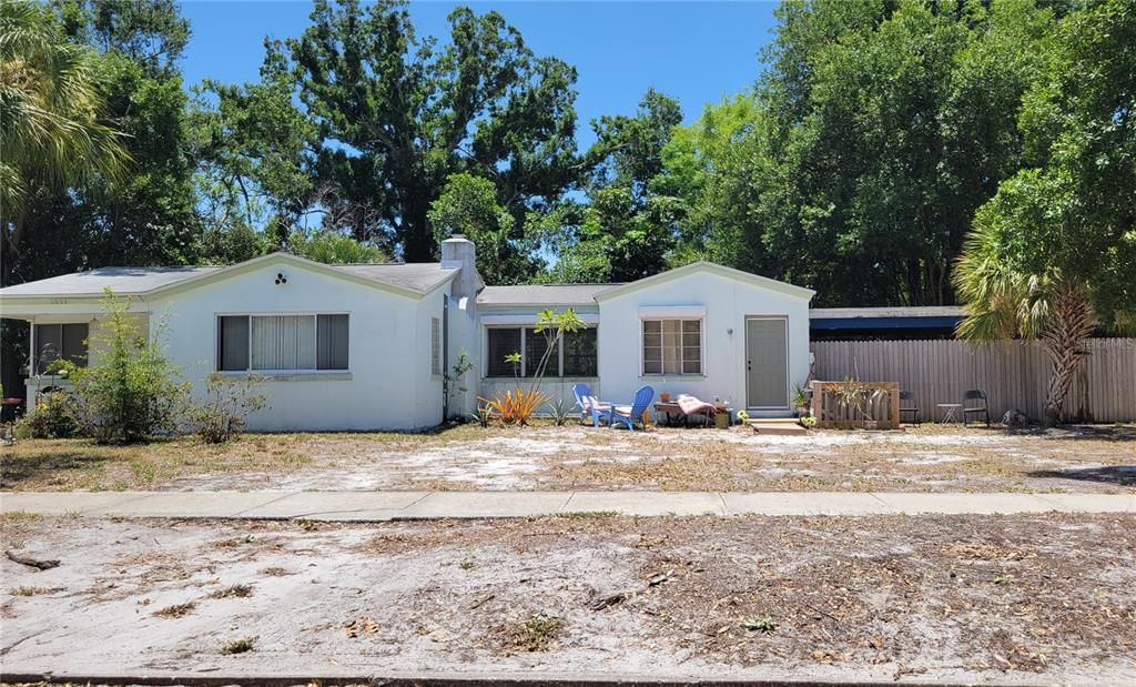 Под контрактом: $350,000 (3 спален, 1 ванн, 1155 Квадратных фут)