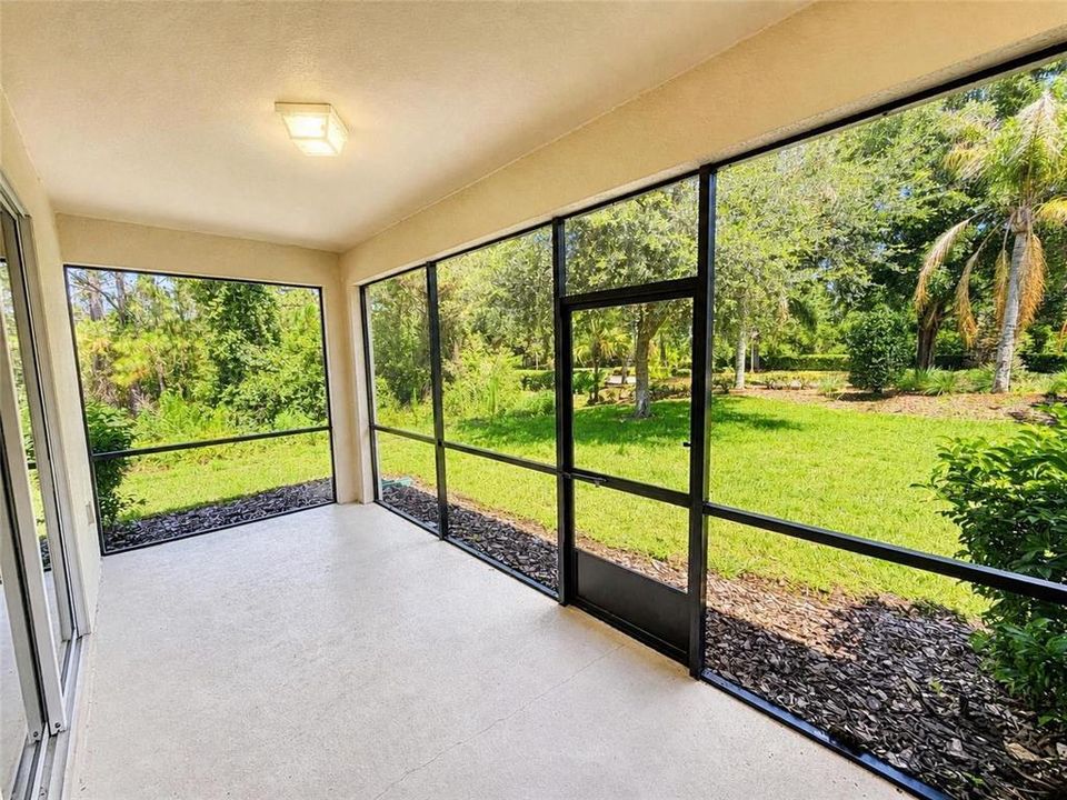 For Sale: $400,000 (4 beds, 3 baths, 2006 Square Feet)
