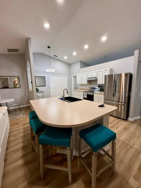 En Venta: $339,000 (3 camas, 2 baños, 2013 Pies cuadrados)