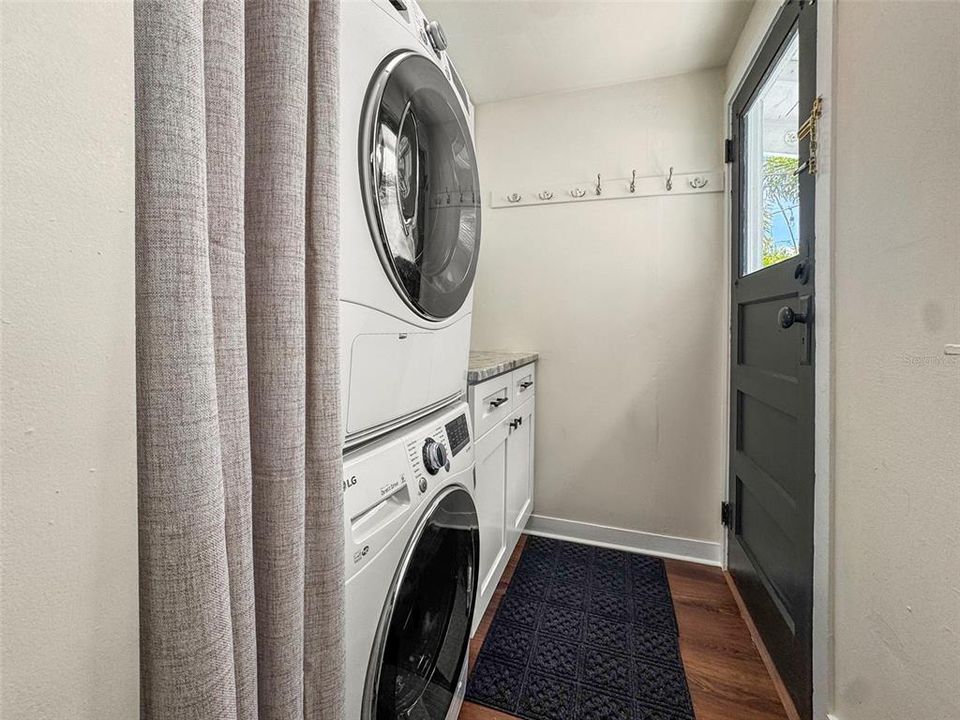 На продажу: $699,000 (2 спален, 2 ванн, 1046 Квадратных фут)