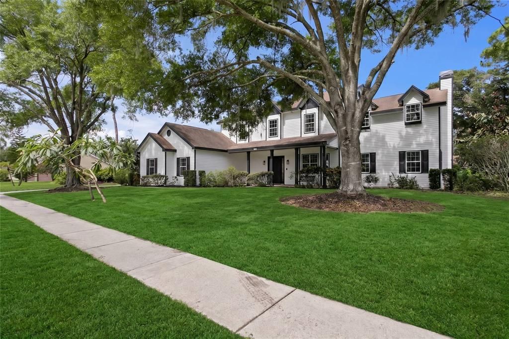 For Sale: $899,000 (4 beds, 3 baths, 4101 Square Feet)