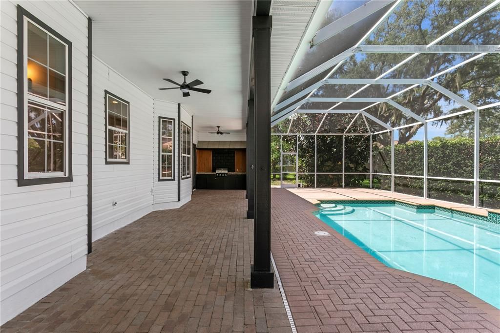 For Sale: $899,000 (4 beds, 3 baths, 4101 Square Feet)